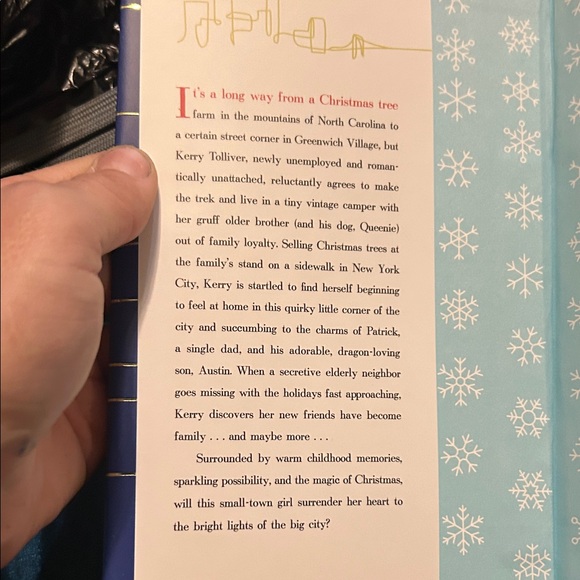 'Bright Lights, Big Christmas' Novel - hardback Cover. By Mary kay Andrews. 24$ - Picture 4 of 6